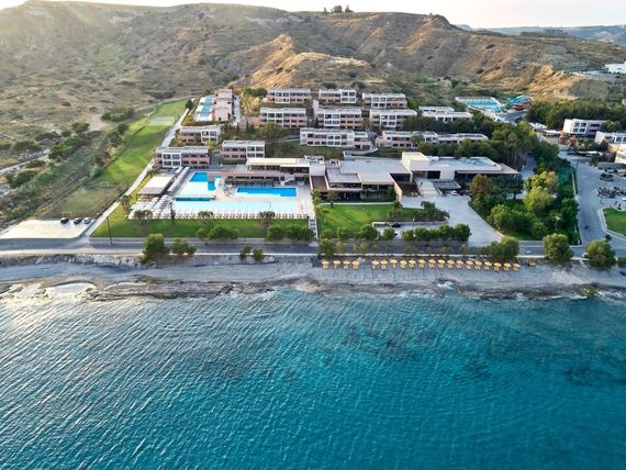 obiekt, teren hotelu, basen