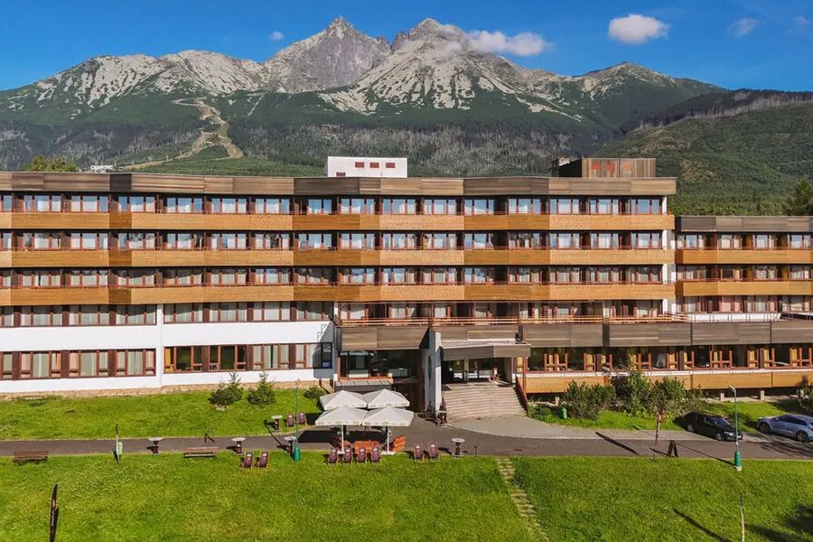 obiekt, budynek główny, teren hotelu