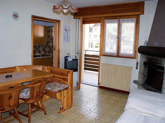balkon / taras, kuchnia / aneks kuchenny, pokój
