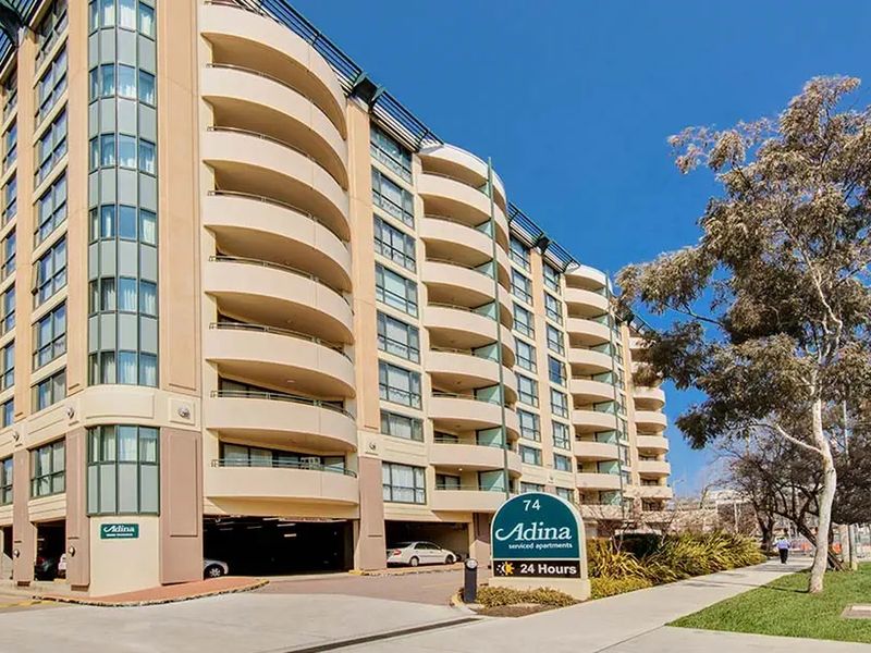 Adina Serviced Apartments Canberra James Court