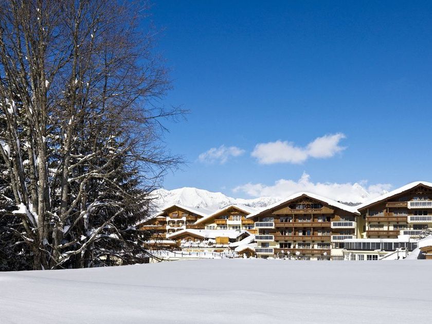 obiekt, teren hotelu