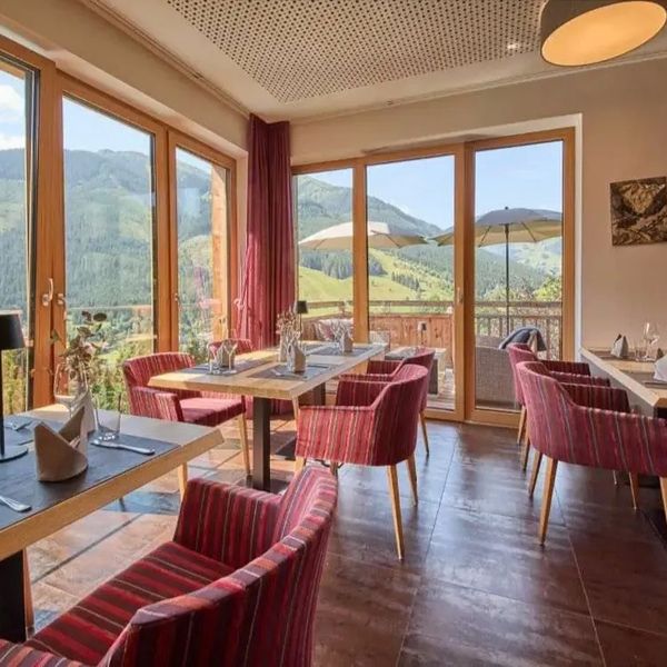 AlpenParks Hotel & Apartment Sonnleiten (Saalbach)