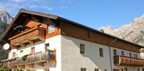 obiekt, budynek główny, teren hotelu