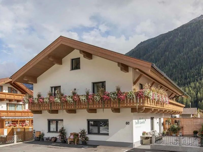 Apartments Seven Summits 4*