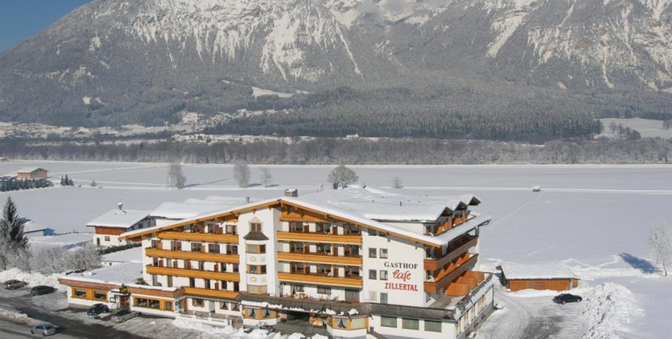 obiekt, teren hotelu