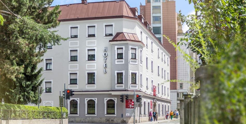 obiekt, budynek główny