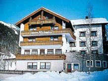 Garni Helvetia 3*