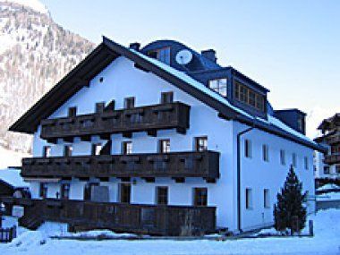 Hubertushof 2*