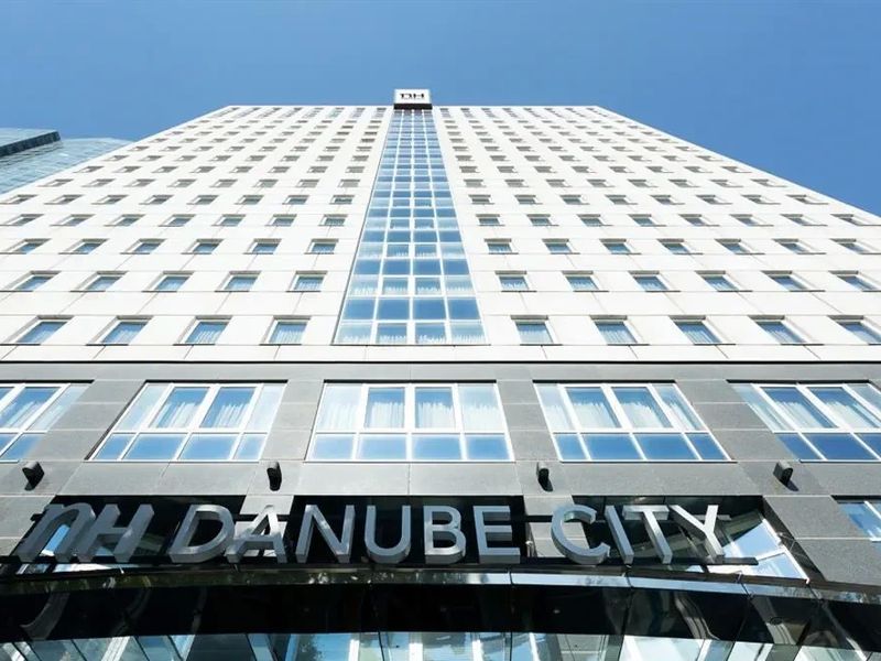 NH Danube City 4*