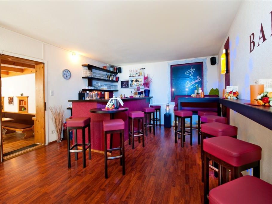 lobby bar, drink bar