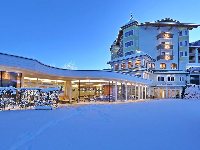 obiekt, teren hotelu
