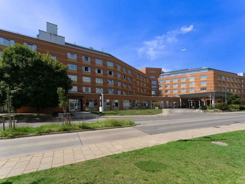 Plaza Premium Wien 4*