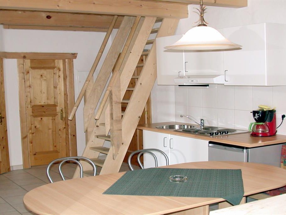 pokój, kuchnia / aneks kuchenny