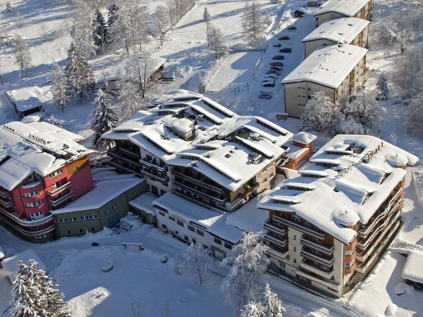 obiekt, teren hotelu