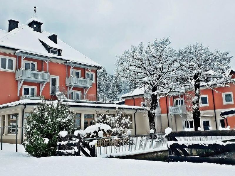 Strandhotel Burgstaller 3*
