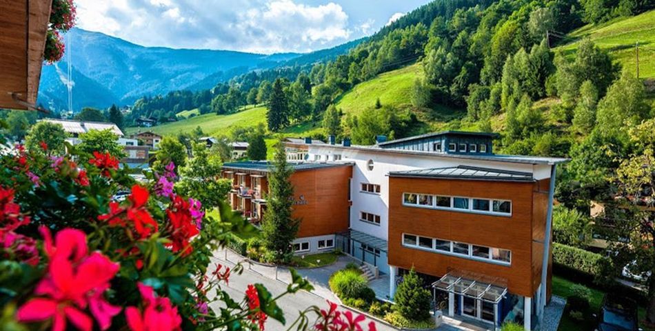 obiekt, teren hotelu