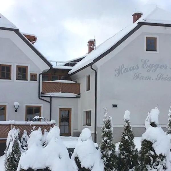 Wohlfuhl Pension Egger - Feiel
