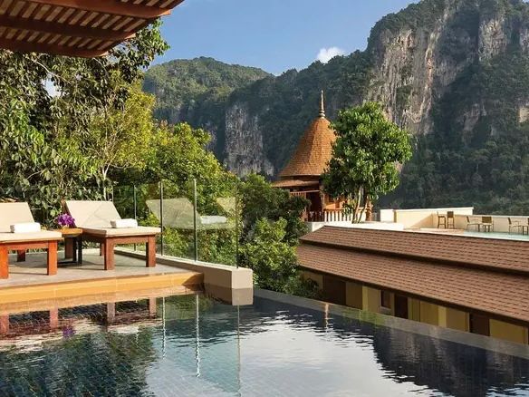Avani Aonang Cliff Krabi Resort