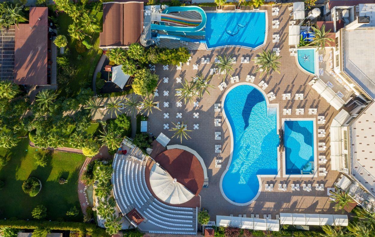 teren hotelu, basen