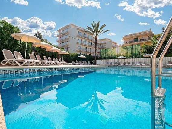 teren hotelu, basen, sport i rekreacja