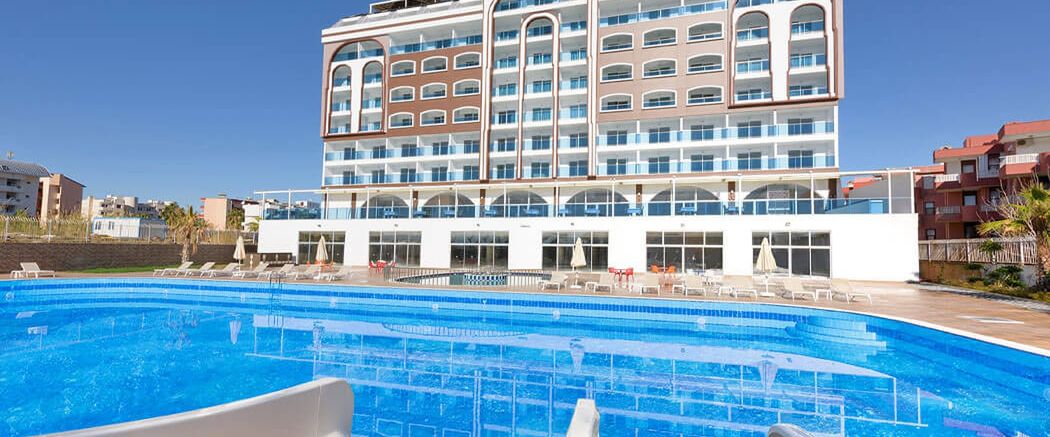 budynek główny, basen