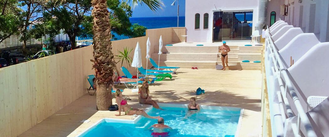 obiekt, teren hotelu, basen