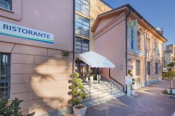 B&B Roma Tuscolana San Giovanni (ex Holiday Inn Express Rome San Giovanni)