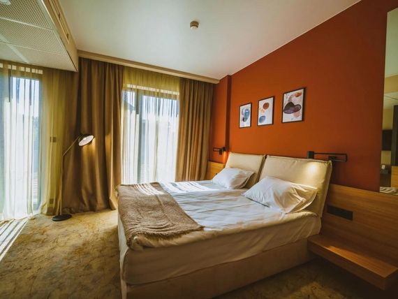 B1 Downtown 3*