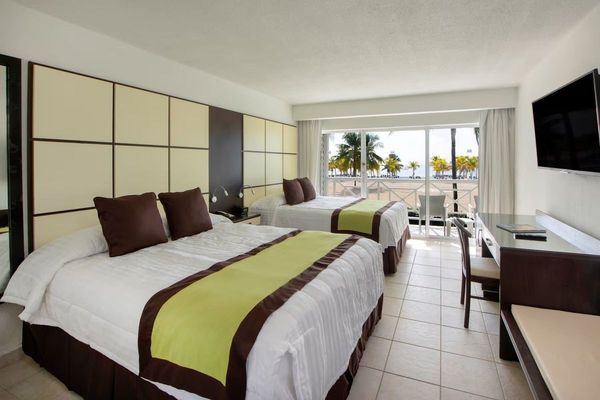 Viva Wyndham Fortuna Beach Resort