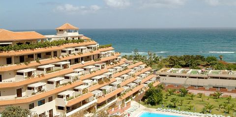 obiekt, teren hotelu, basen