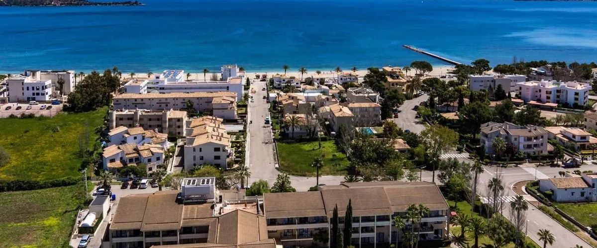 teren hotelu, basen, plaża