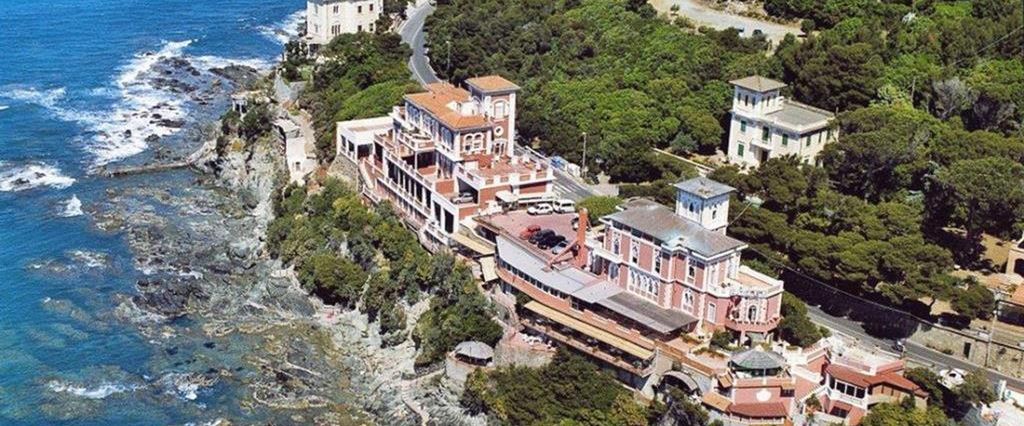 obiekt, budynek główny, teren hotelu