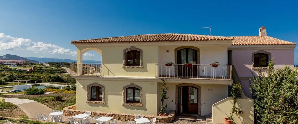 obiekt, teren hotelu