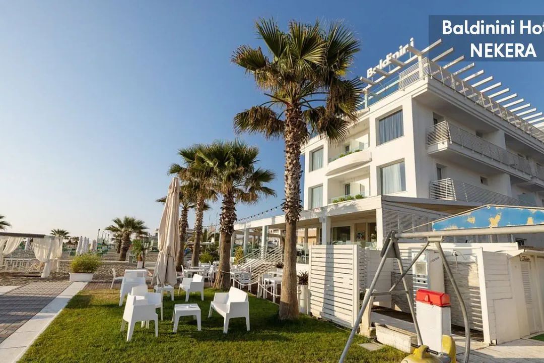 plac zabaw, teren hotelu, obiekt