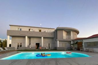 Banana Moon (ex. Limas Rethymno)