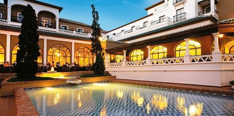 budynek główny, basen