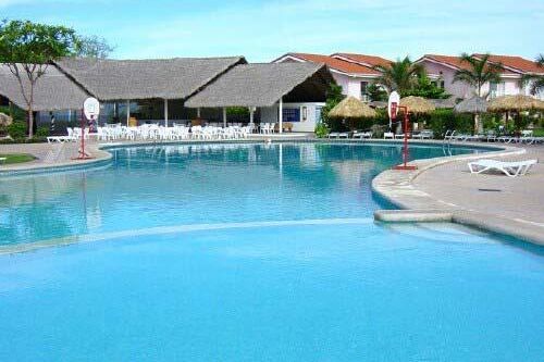 teren hotelu, basen