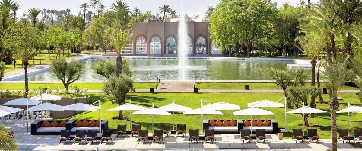 obiekt, teren hotelu, basen