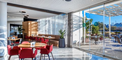 kawiarnia, teren hotelu, recepcja / lobby