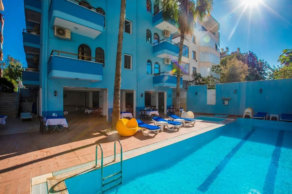 teren hotelu, basen, obiekt