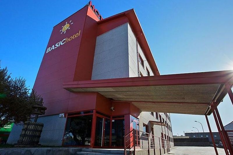 budynek główny, teren hotelu