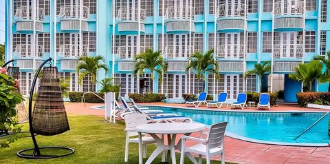 basen, teren hotelu, obiekt