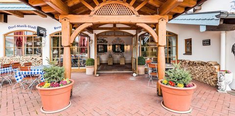 obiekt, budynek główny