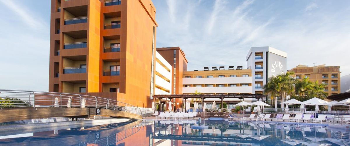 obiekt, teren hotelu