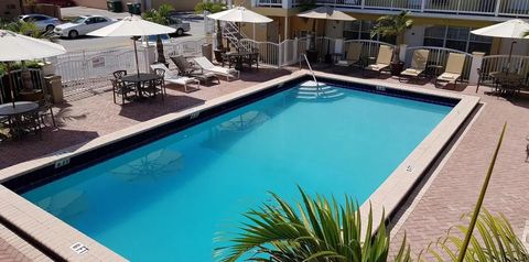 obiekt, teren hotelu, basen