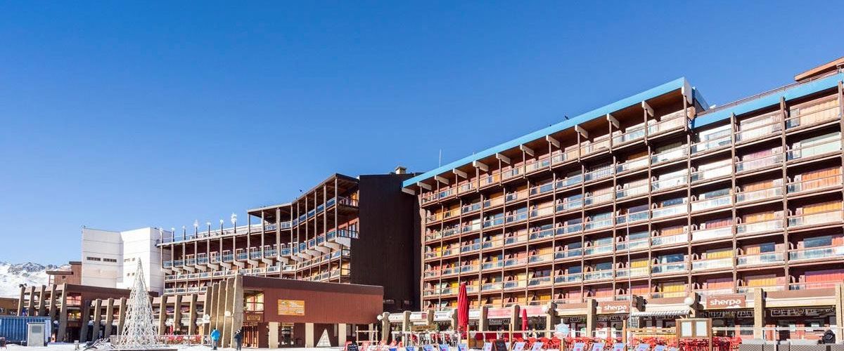 obiekt, teren hotelu