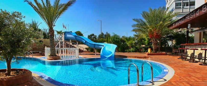 basen, zjeżdżalnia