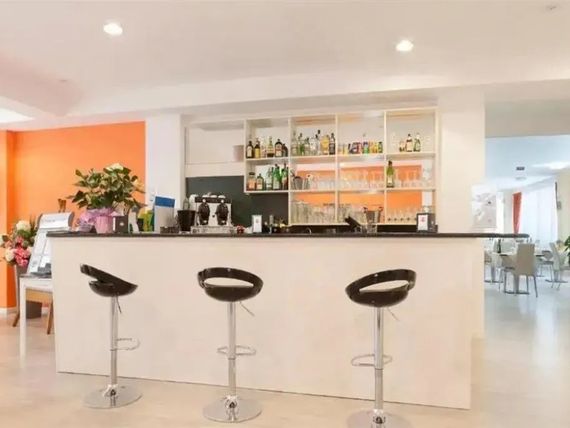 drink bar