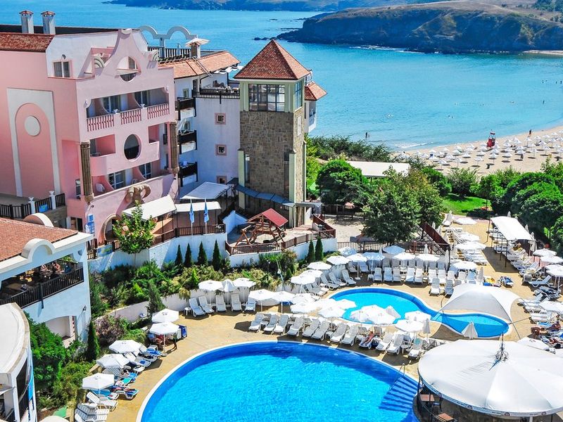 Bella Vista Beach Club