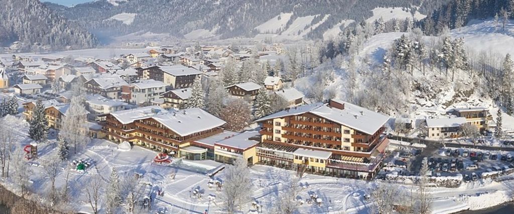 teren hotelu, budynek główny, obiekt